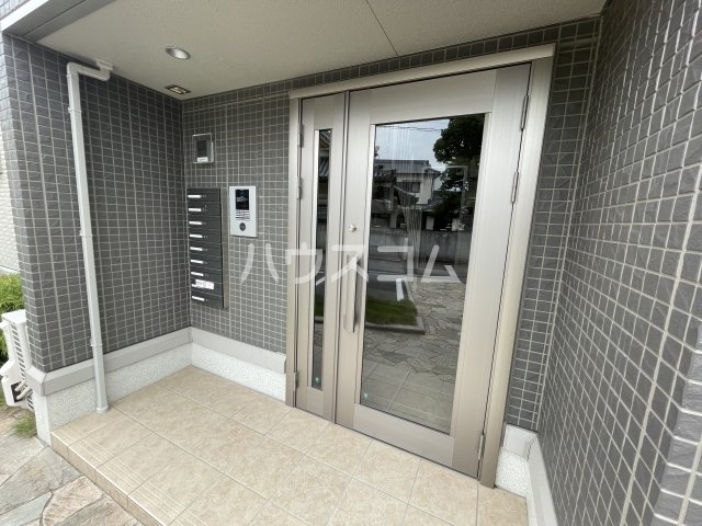 18/24 エントランス