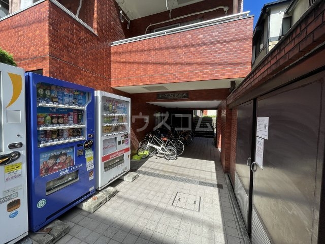 3/8 エントランス