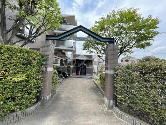 25/29 エントランス