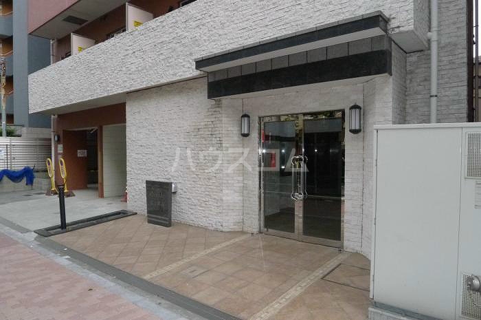 16/25 エントランス