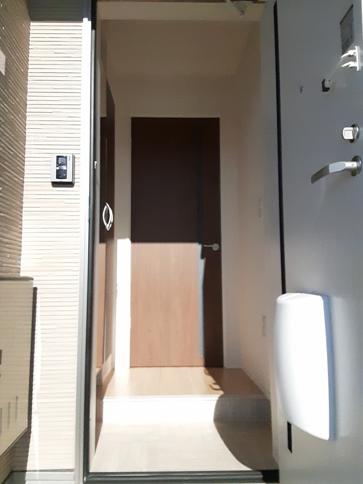 13/30 玄関