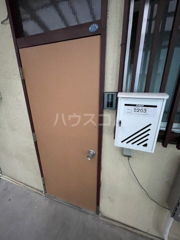 17/27 エントランス