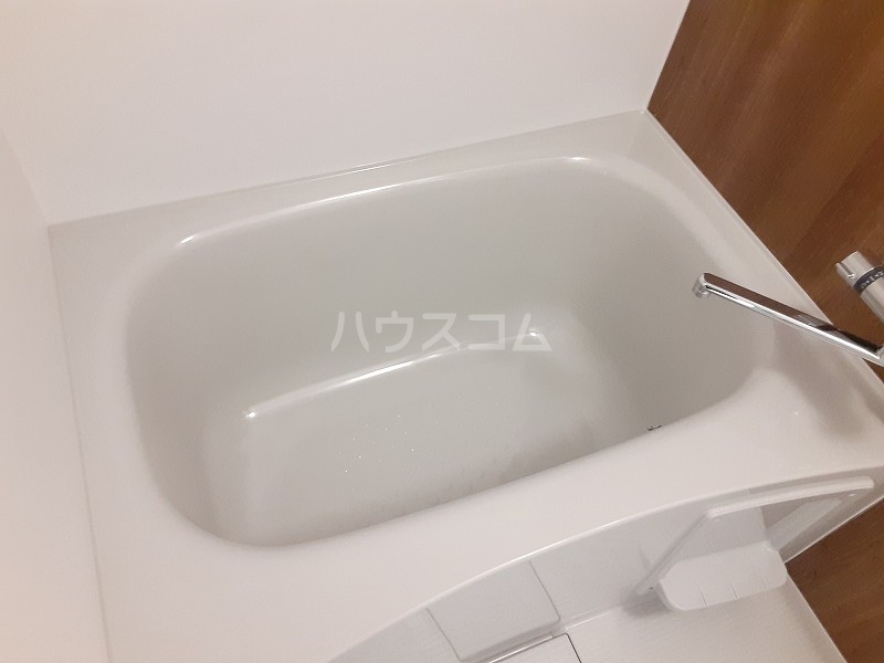13/30 浴室