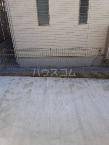 2/5 駐車場