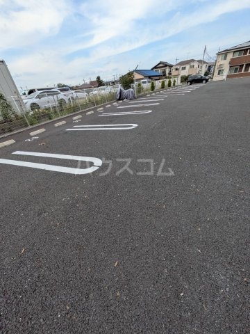 28/30 駐車場