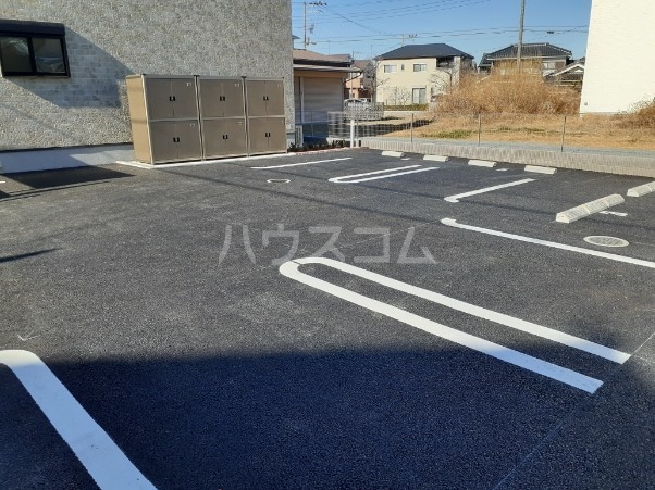 14/21 駐車場