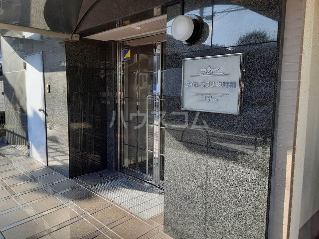 22/23 エントランス