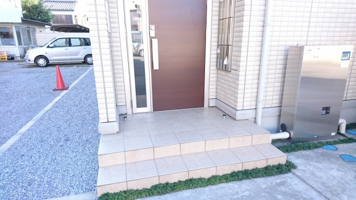 18/28 エントランス