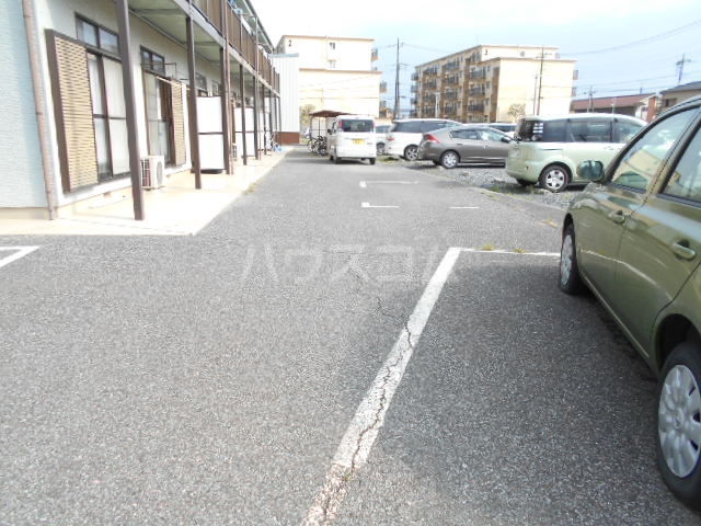 22/26 駐車場