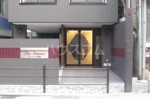 13/23 エントランス