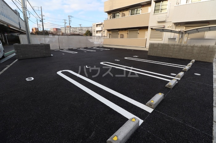 17/27 駐車場