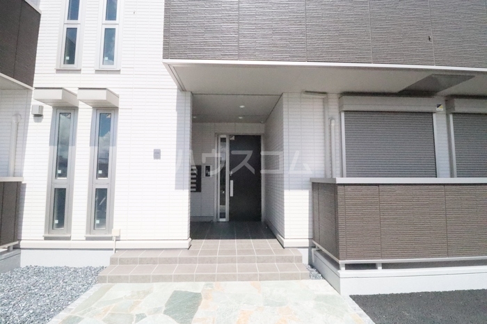 14/19 エントランス