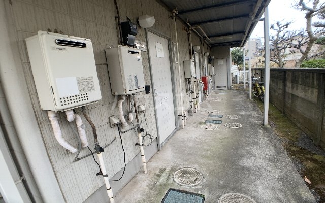 21/30 エントランス