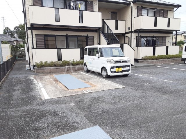 2/7 駐車場