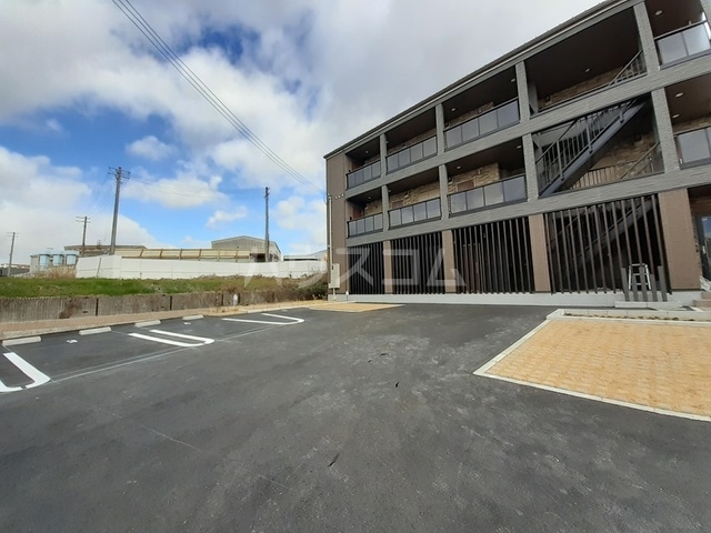 14/20 駐車場