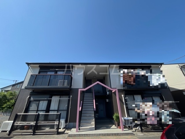 24/30 エントランス