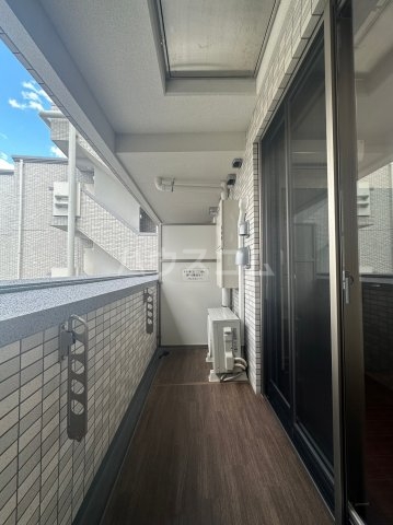 23/30 バルコニー