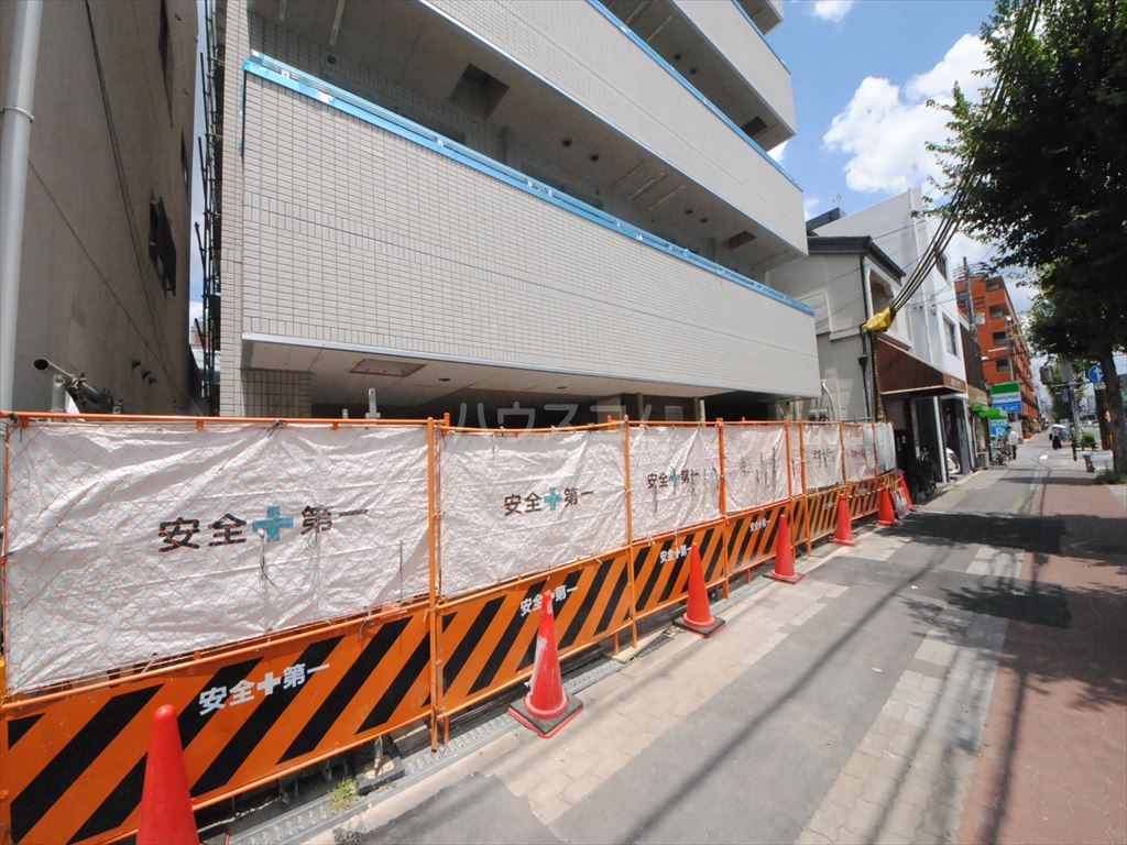 20/26 エントランス