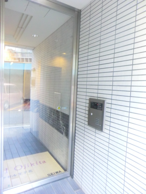 21/29 エントランス