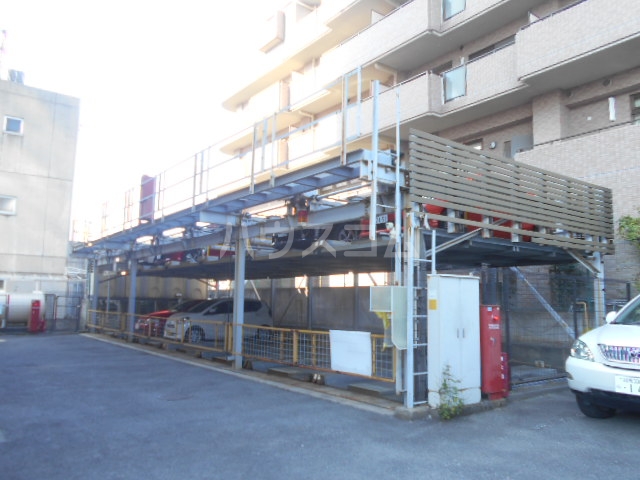 26/30 駐車場