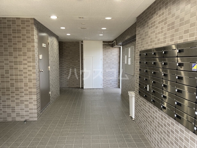 16/28 エントランス