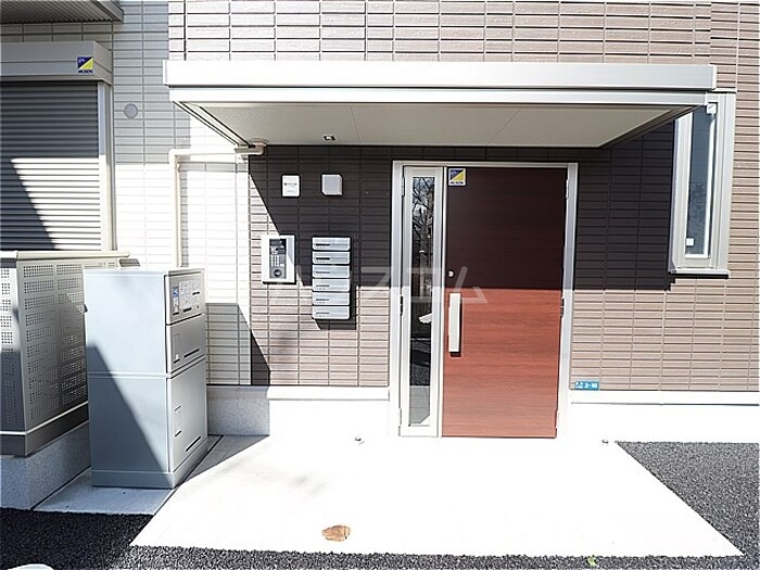 2/4 エントランス