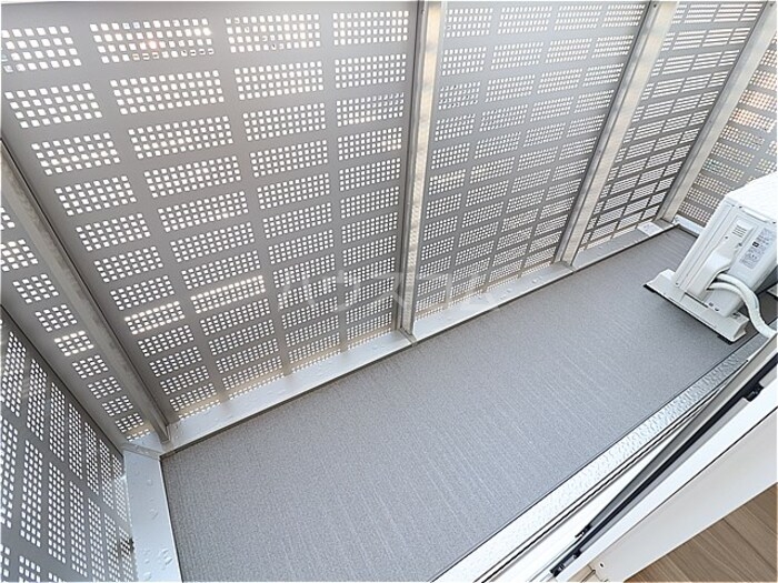 14/22 バルコニー