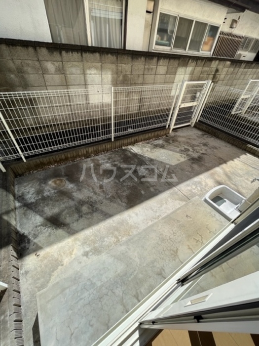 13/20 バルコニー