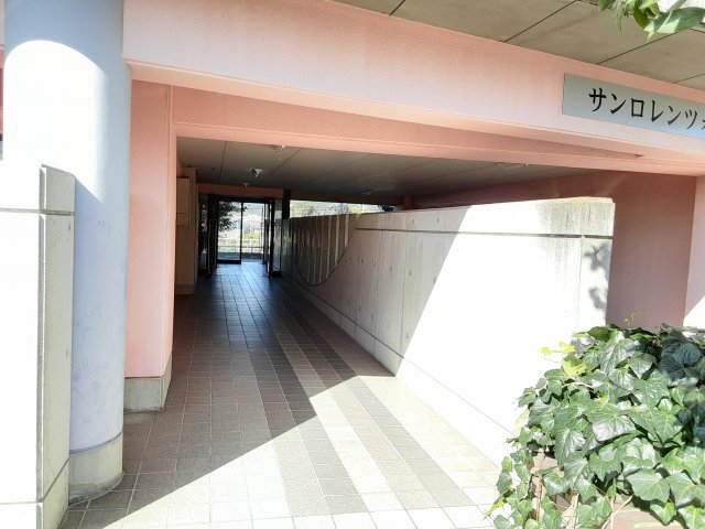 17/20 エントランス