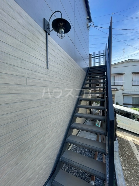 18/19 エントランス