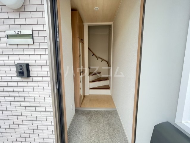 14/30 玄関