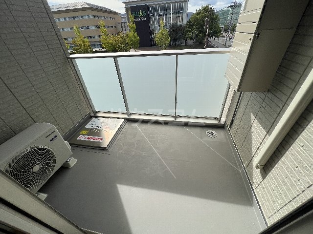 23/30 バルコニー