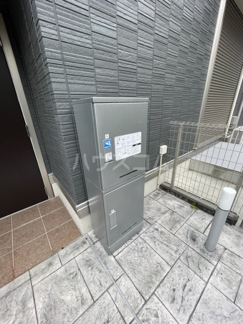 24/30 エントランス