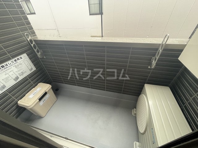 21/26 バルコニー