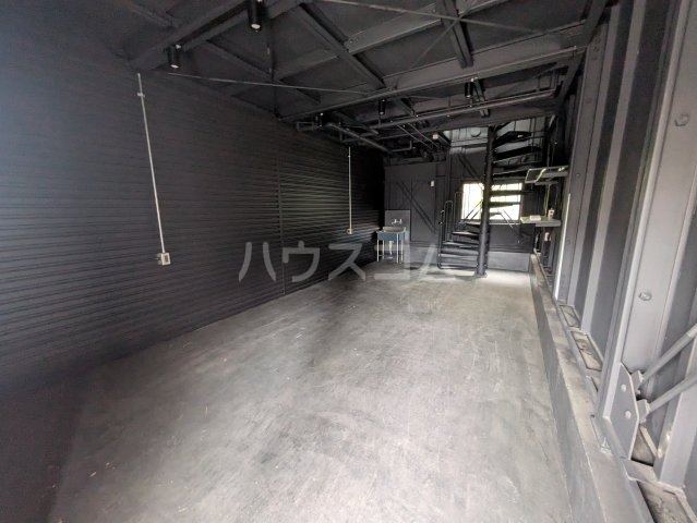 27/30 駐車場