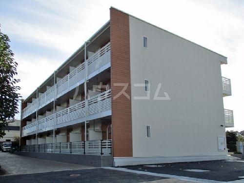 16/19 エントランス