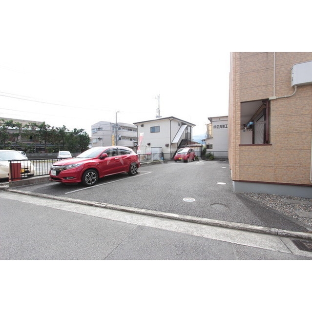 26/30 駐車場