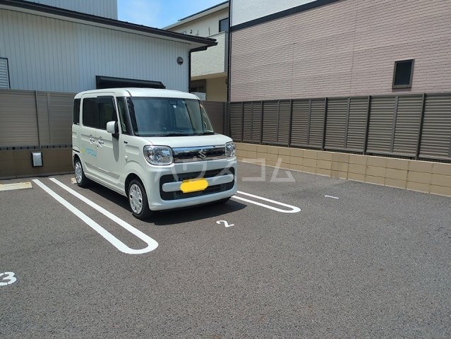 26/30 駐車場