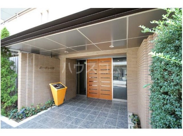 15/19 エントランス