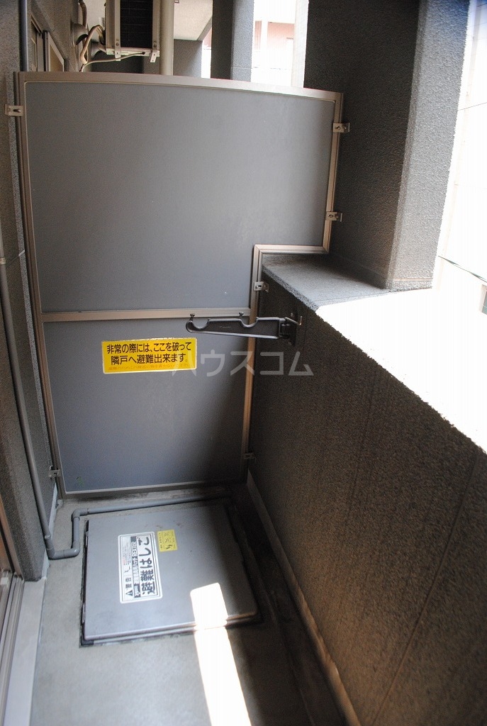 20/30 バルコニー