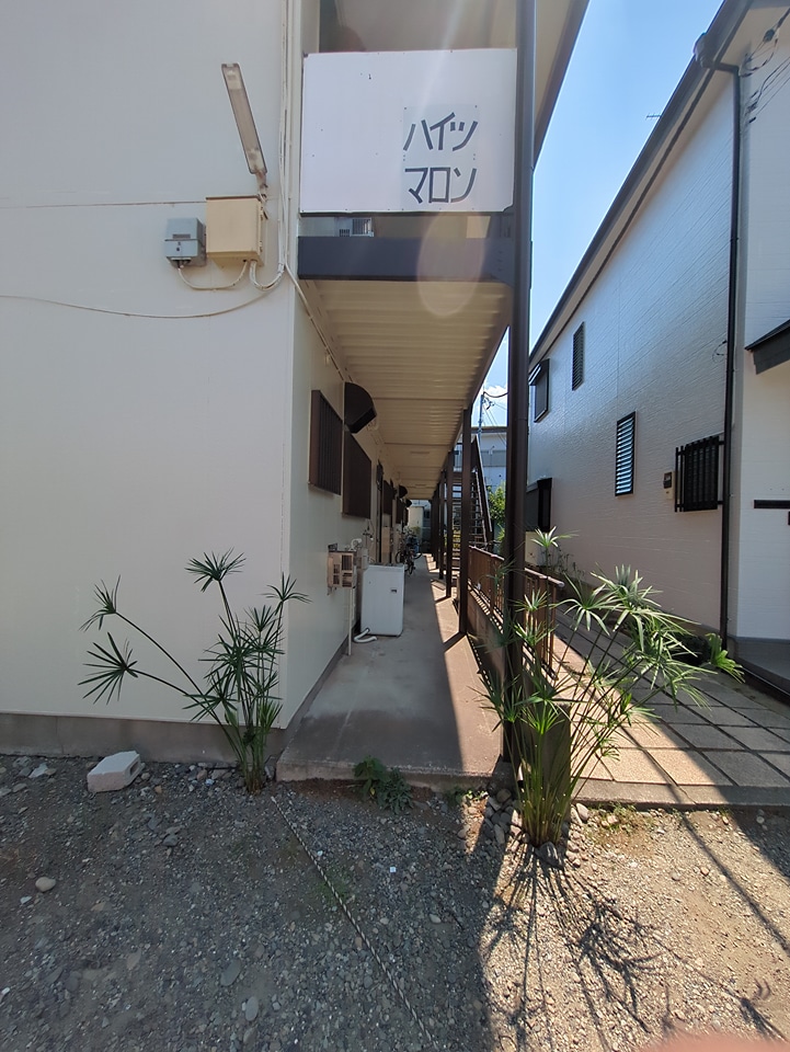 24/30 エントランス