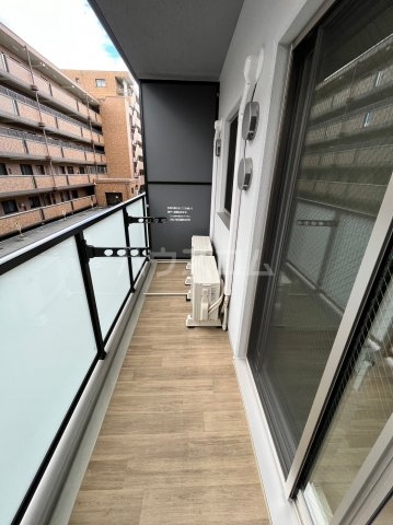 18/27 バルコニー