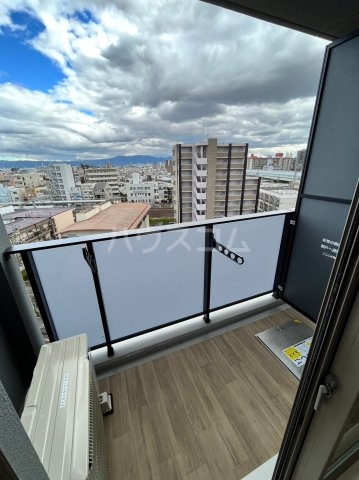 18/27 バルコニー