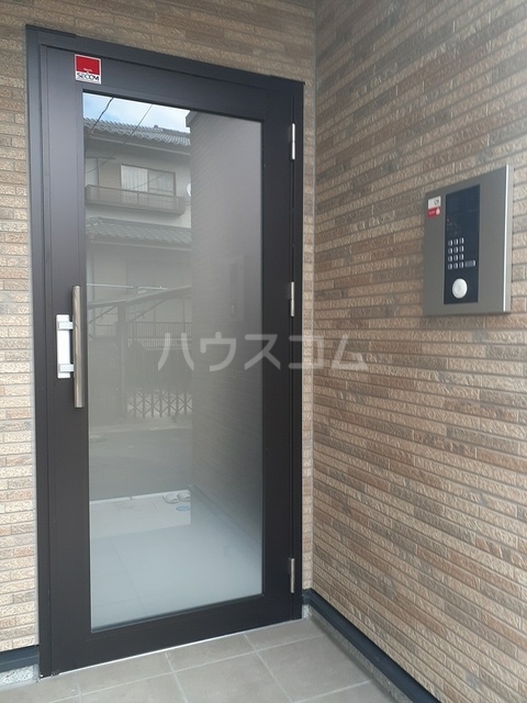 15/21 エントランス