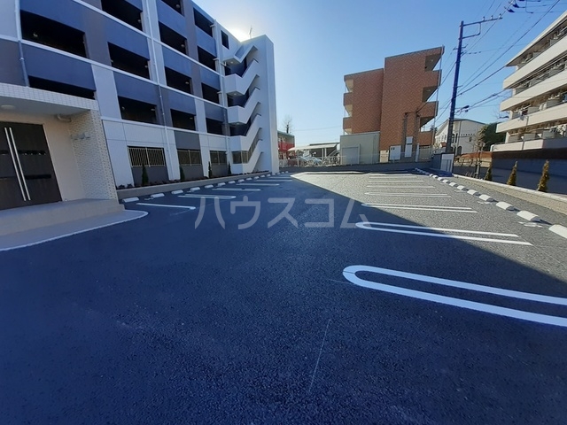 14/20 駐車場