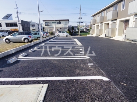 23/25 駐車場