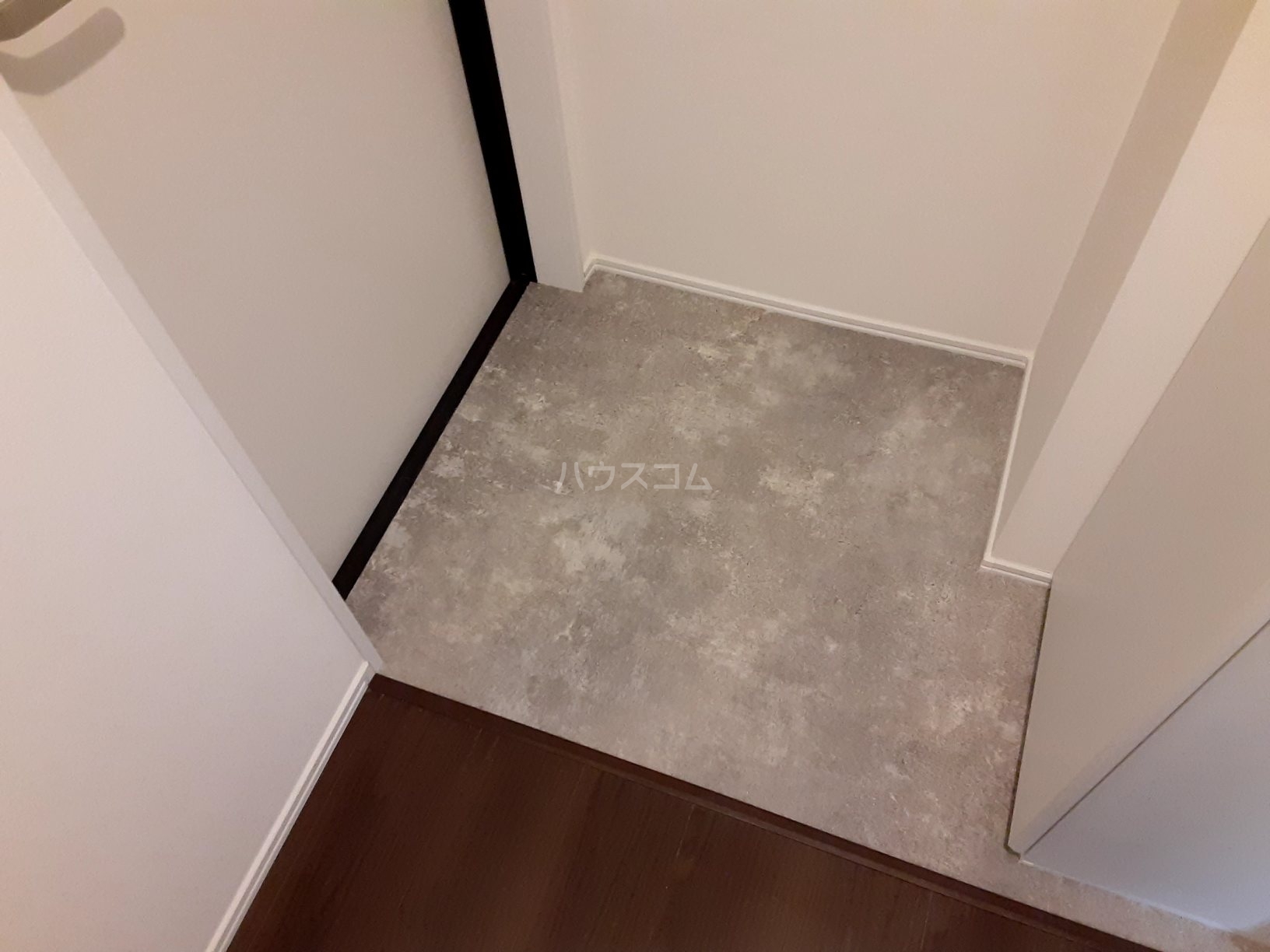 14/30 玄関