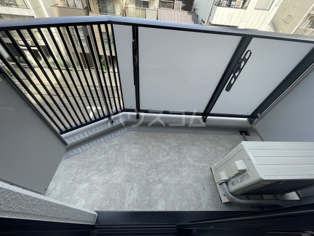 13/21 バルコニー