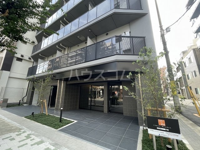 20/23 エントランス