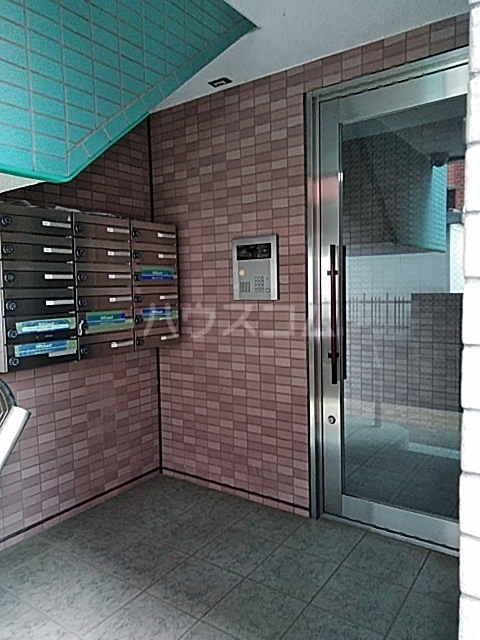 17/22 エントランス